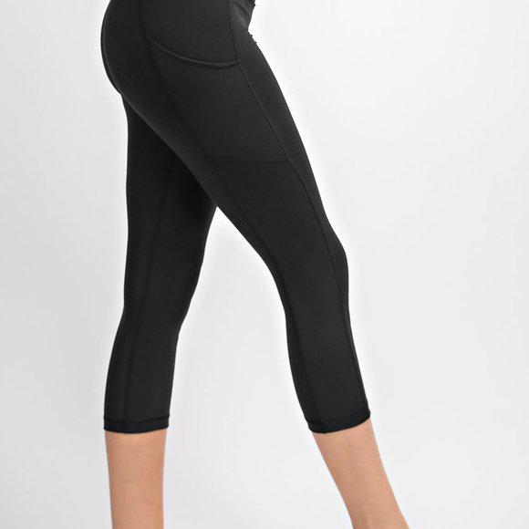 Womens Semi-Compression Capri Pocket Leggings