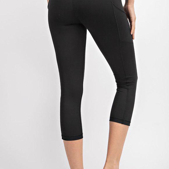 Womens Semi-Compression Capri Pocket Leggings